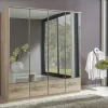 Kleiderschrank IMAGO
